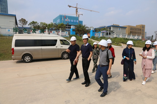 我中心积极组织考察团参观广西国际壮医医院