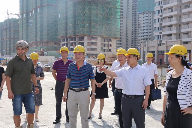自治区卫计委副主任麦家志等领导到我中心新业务用房现场办公