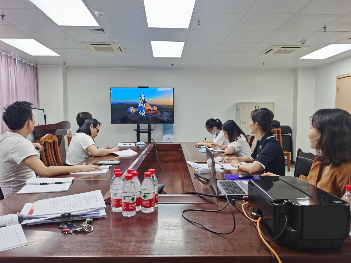 我院财务信息党支部开展“加强廉洁文化建设 营造崇廉尚廉氛围”主题党日活动