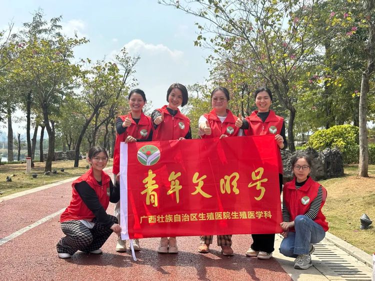 践行雷锋精神｜我院生殖医学科青年文明号开展学雷锋志愿者活动