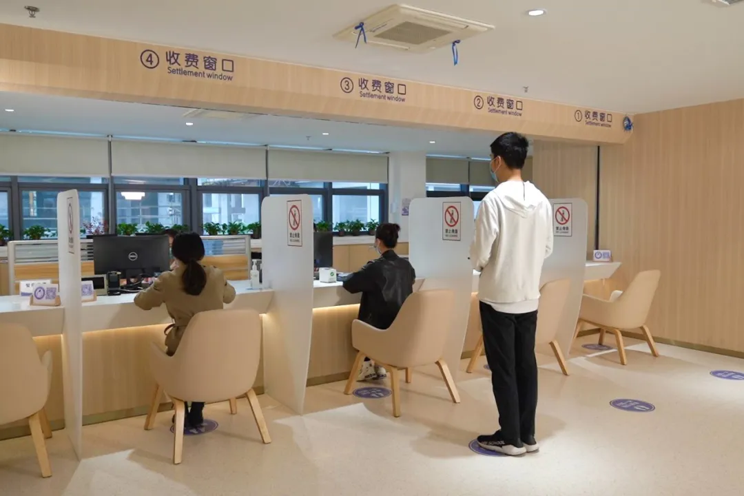 自治区生殖医院推行生育保险便民服务，助力生育友好型社会建设