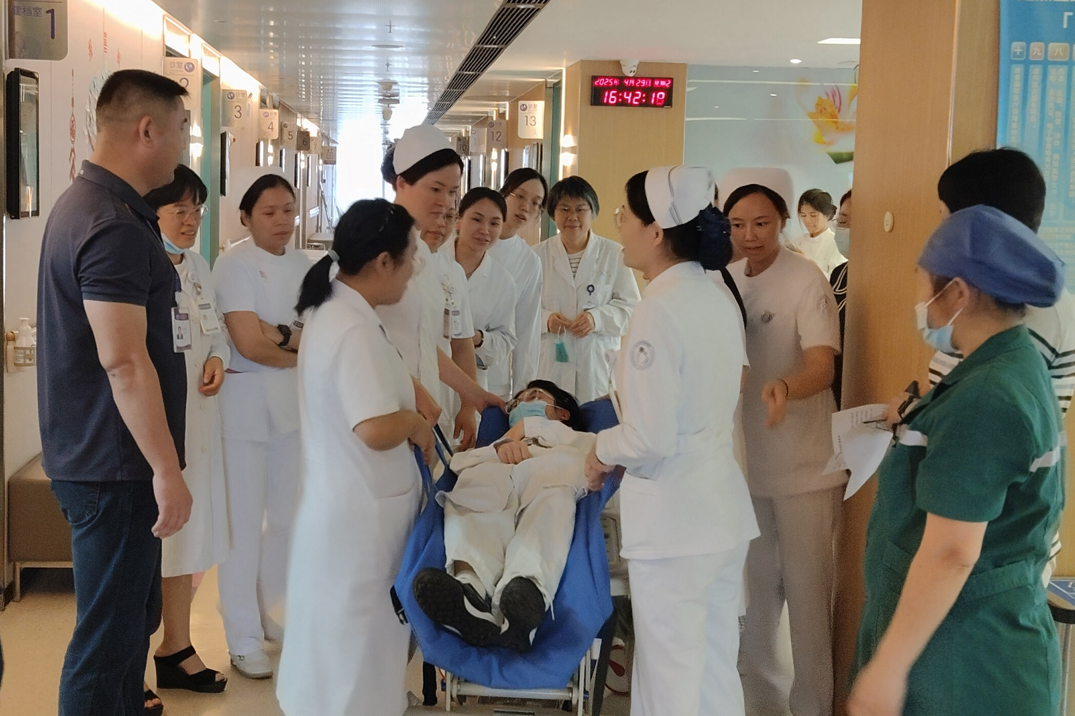 安全培训进科室 应急处置人人会——自治区生殖医院深入临床一线开展消防安全培训