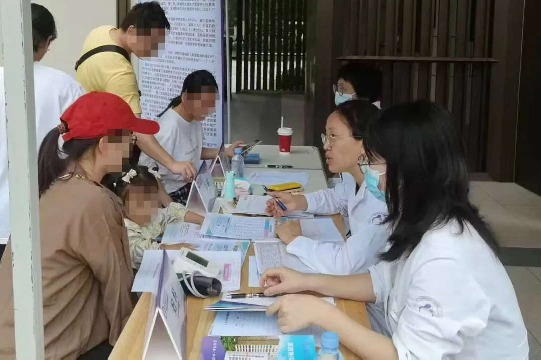 为健康护航丨我院进社区开展义诊活动