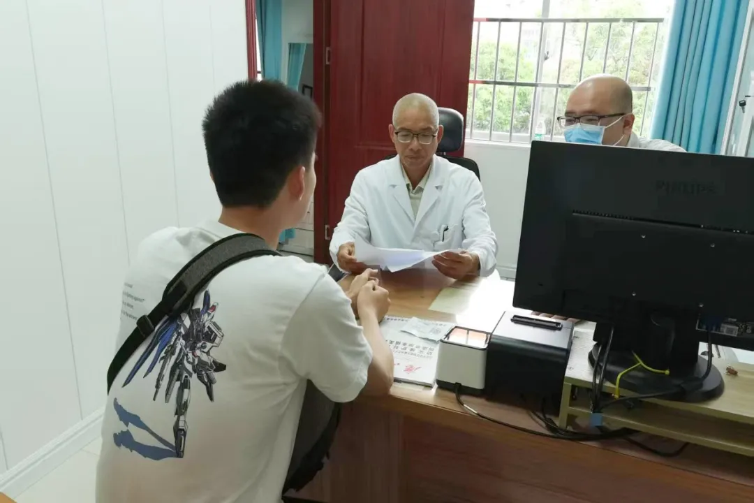 践行初心送健康！自治区生殖医院专家七一赴博白开展义诊活动