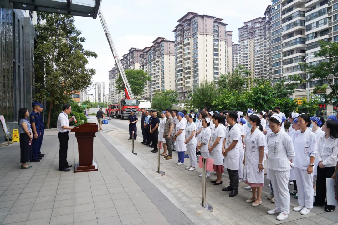 紧绷安全弦 演练筑防线——我院组织2025年消防灭火及应急疏散演练