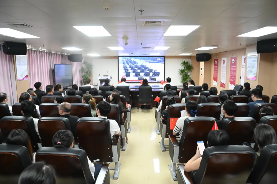 弘扬伟大抗战精神——我院组织集中观看纪念中国人民抗日战争暨世界反法西斯战争胜利80周年大会暨阅兵式直播