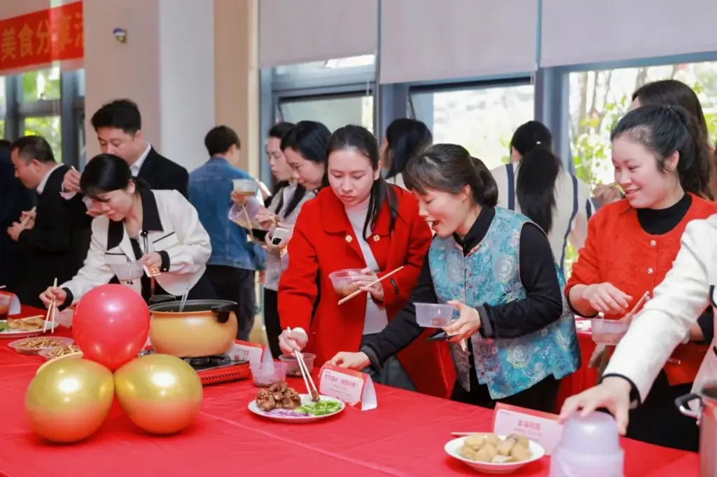 百味飘香聚温情 医者匠心烹佳肴