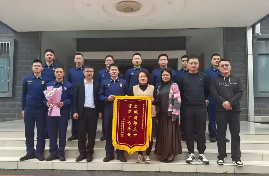 警医携手护平安 节前慰问暖警心——生殖医院走访慰问辖区派出所和消防救援站